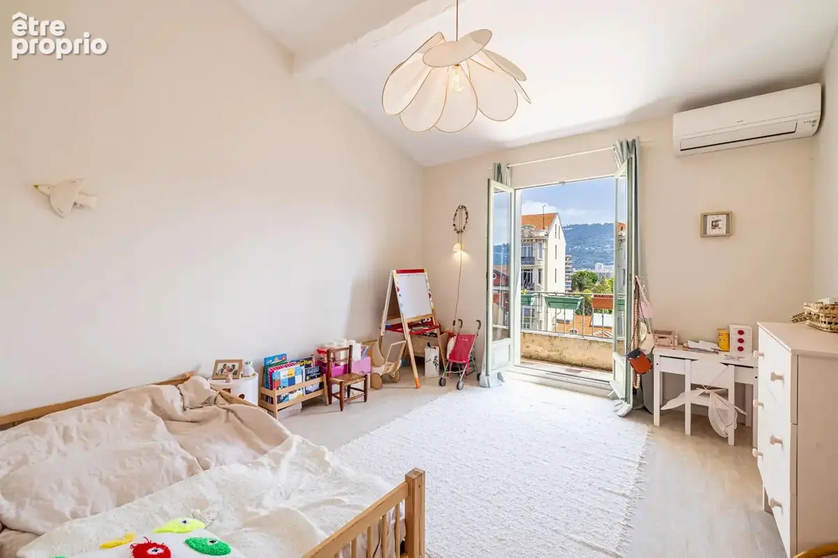 Nice - Bas Cimiez - Maison 170m² avec 4 chambres, terrasses et garage - photo 9