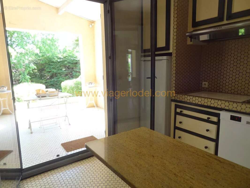 Maison à SAINT-CLEMENT-DE-RIVIERE