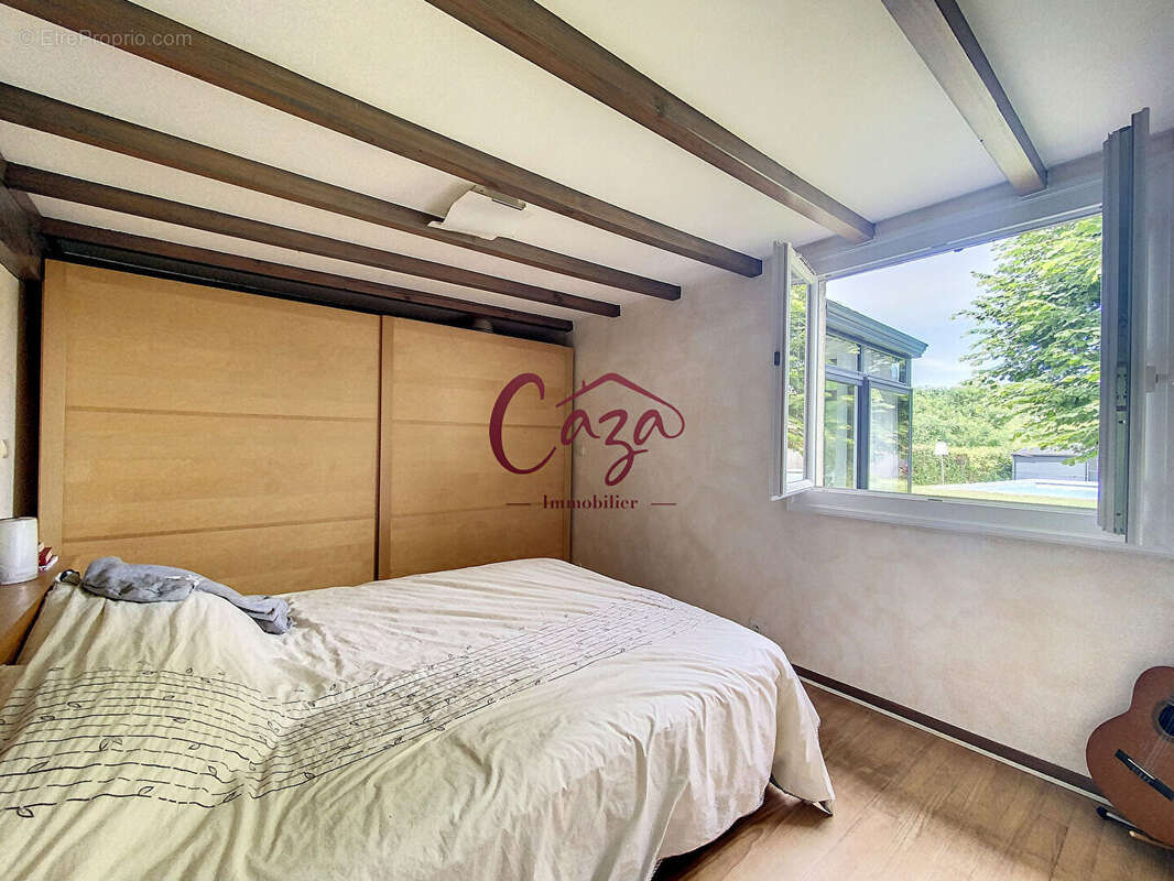 Maison à CAMBLANES-ET-MEYNAC