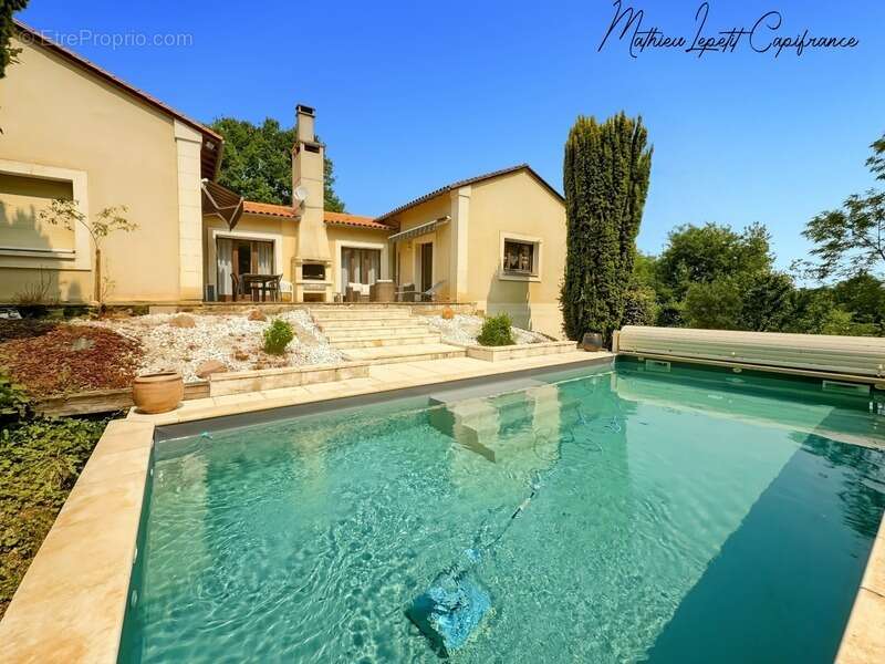 Maison à COULOUNIEIX-CHAMIERS