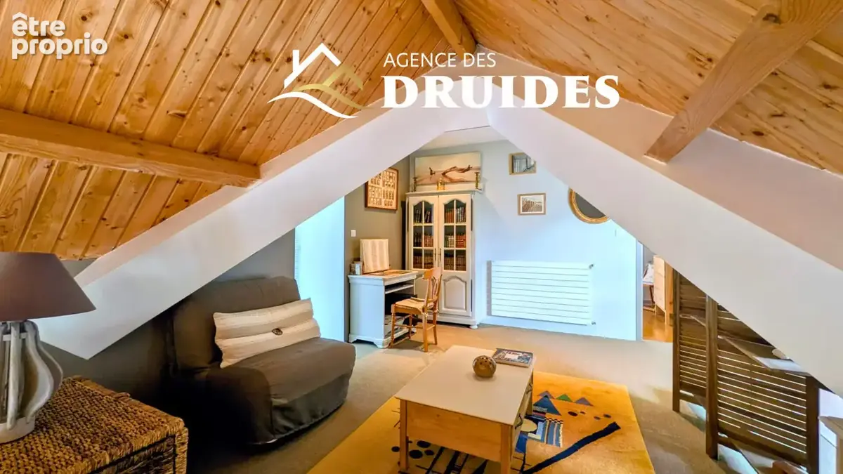 Plouharnel à proximité immédiate des commerces - Superbe maison de 203 m²  - 5 chambres - vie de plain-pied - jardin - garage - photo 11