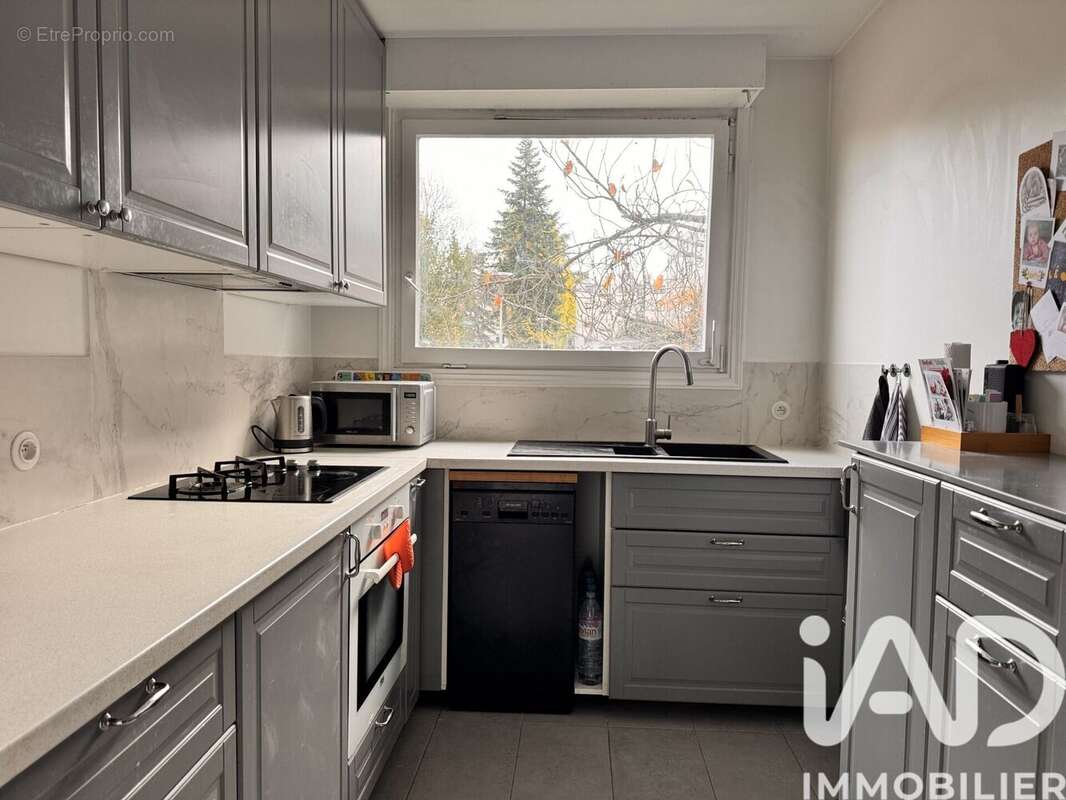 Photo 4 - Appartement à LE PLESSIS-ROBINSON