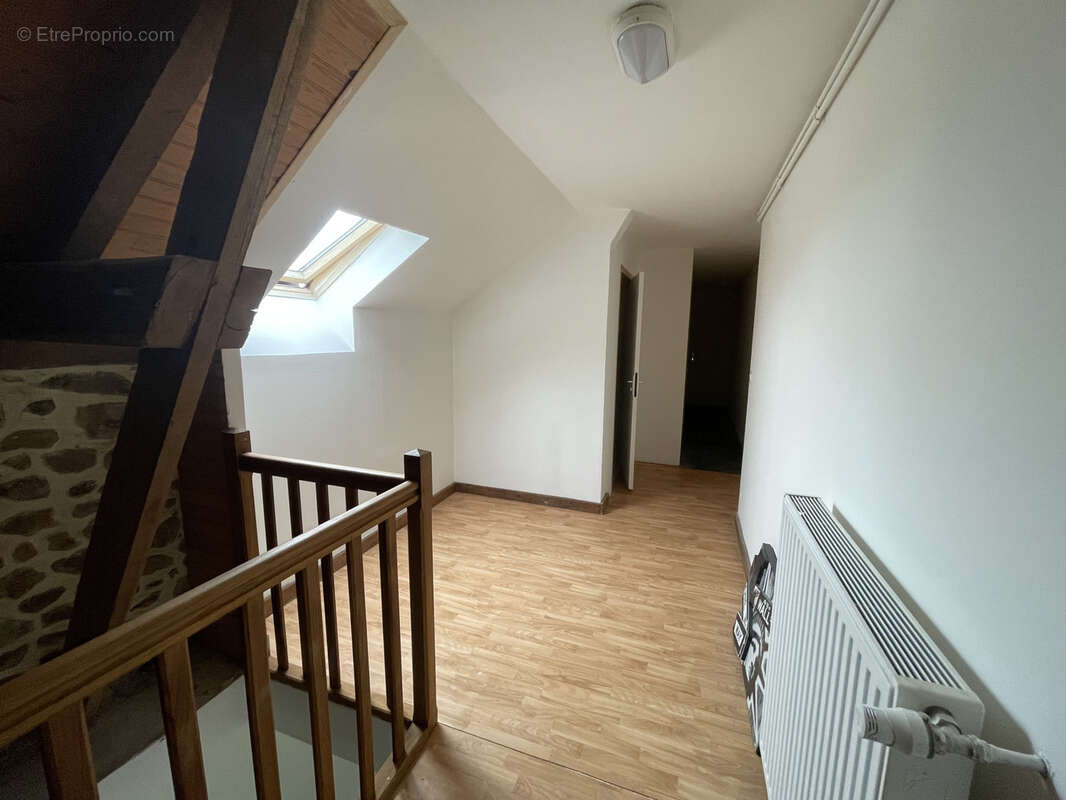 Maison à SAINT-HILAIRE-DU-HARCOUET