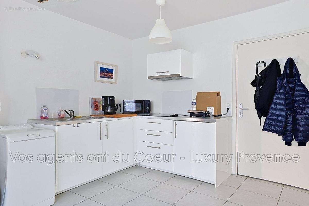 Appartement à MARSEILLE-3E