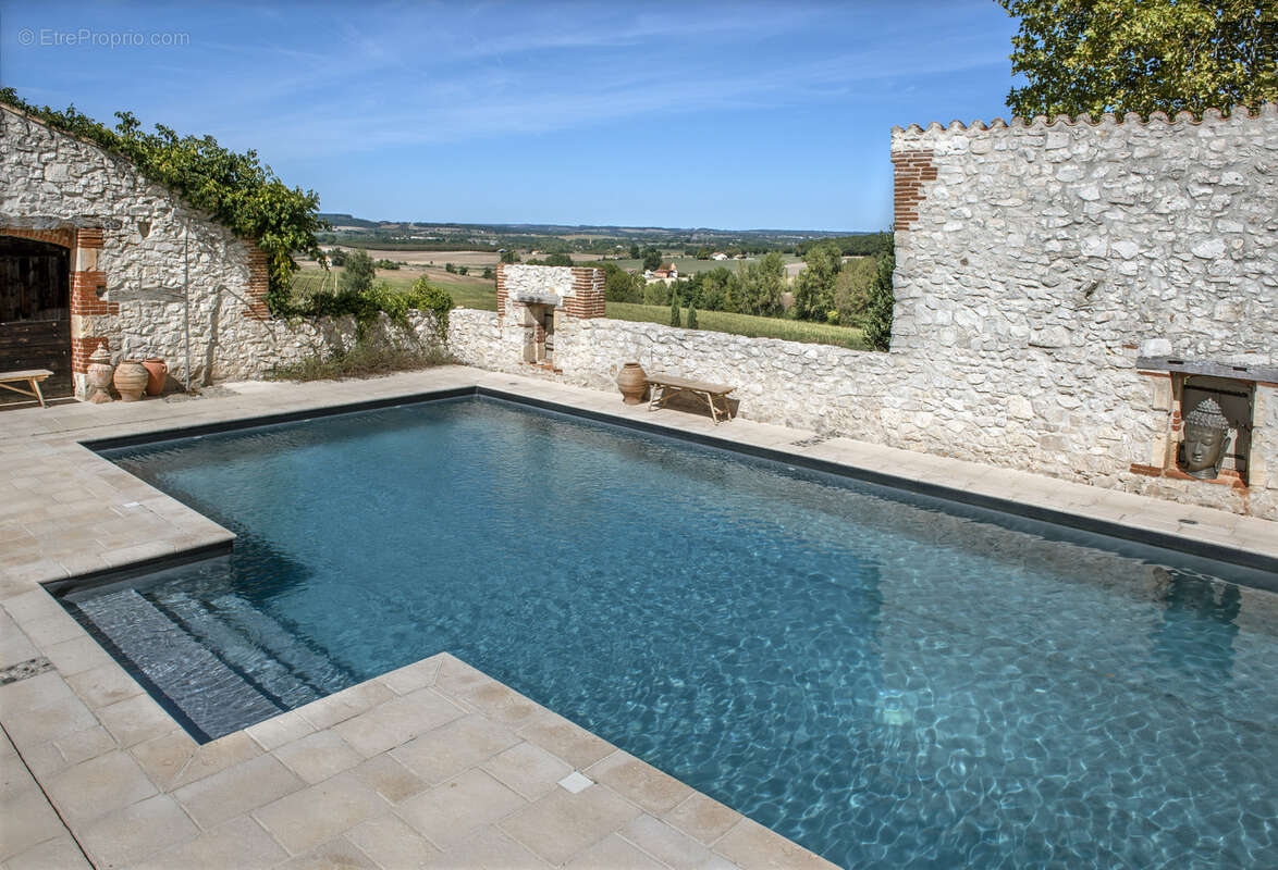 Maison à SAVIGNAC-SUR-LEYZE