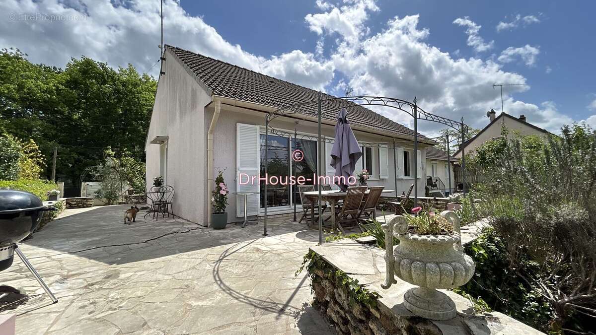 Maison à DAMMARIE-LES-LYS