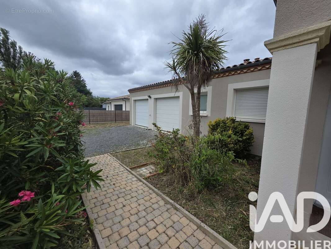 Maison 178 m² à Saint-Laurent-Medoc  - photo 5