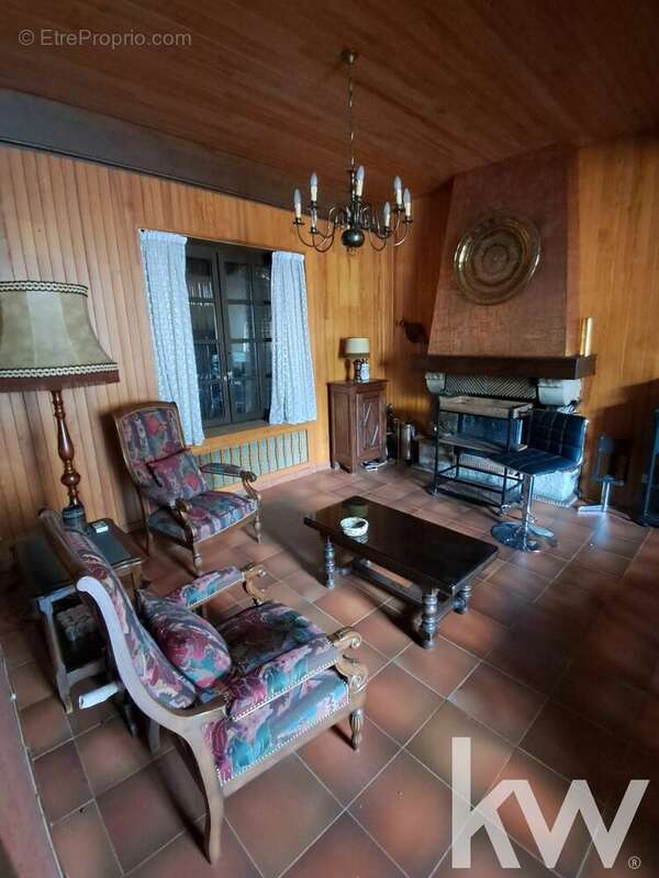 Maison à SAINT-GERVAIS-D'AUVERGNE