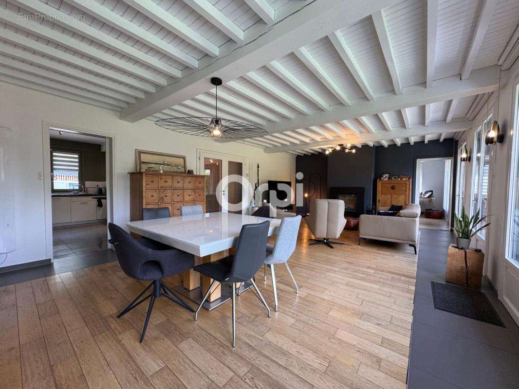 Maison à MERIGNIES