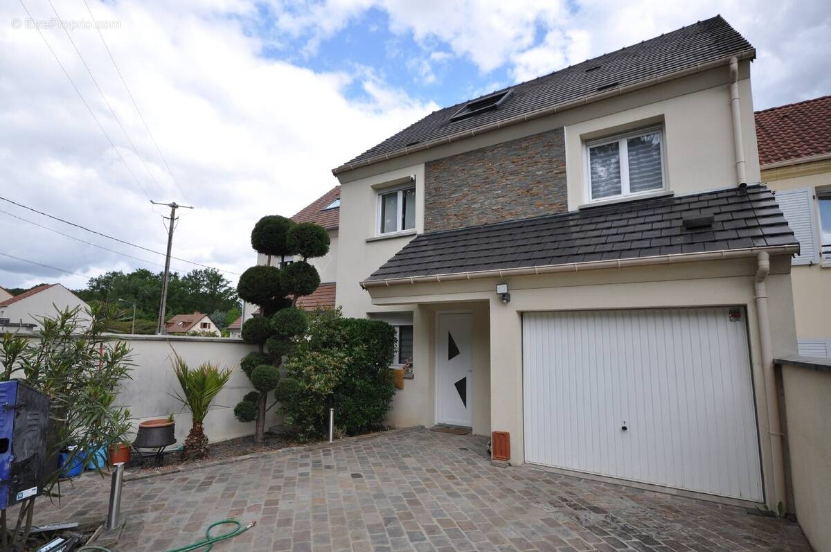 Maison à BOISSY-SOUS-SAINT-YON