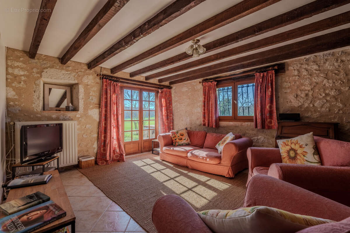 Maison à CASTELSAGRAT