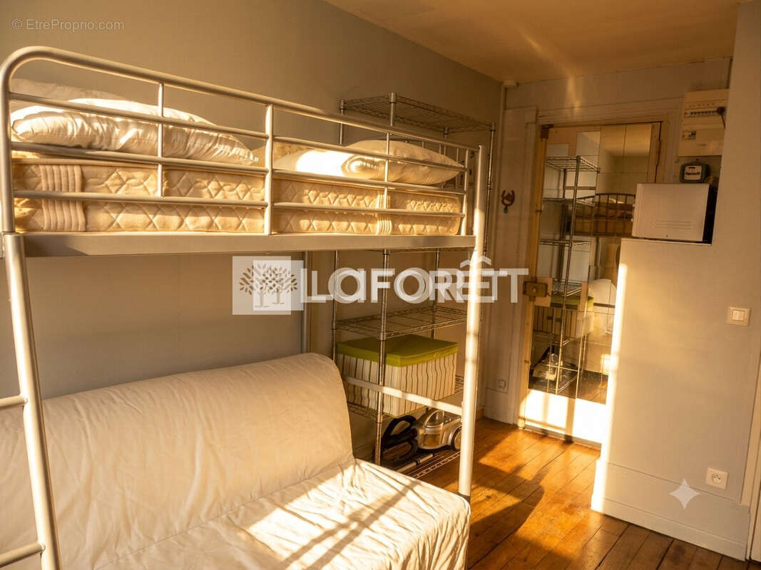 Appartement à PARIS-14E