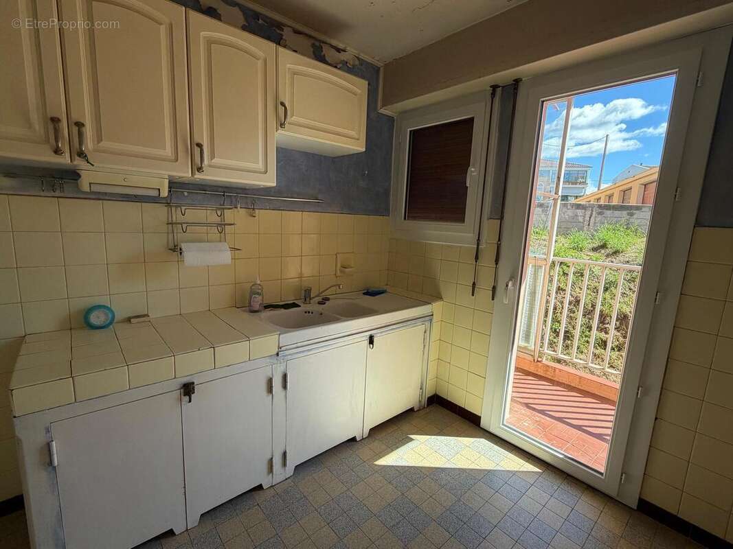 Appartement à SIX-FOURS-LES-PLAGES