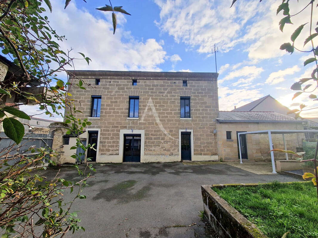 Maison à DOUE-LA-FONTAINE