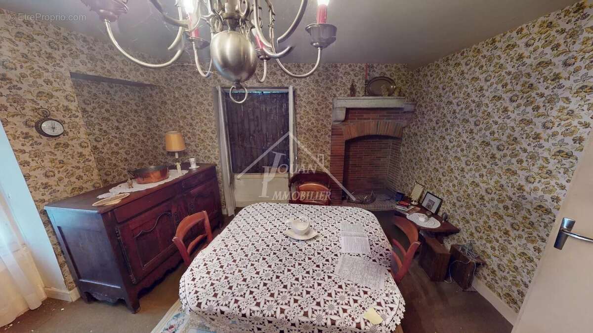 Maison à BELLENAVES