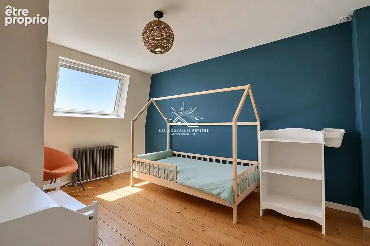 Maison 110 m² à Croix  - photo 8