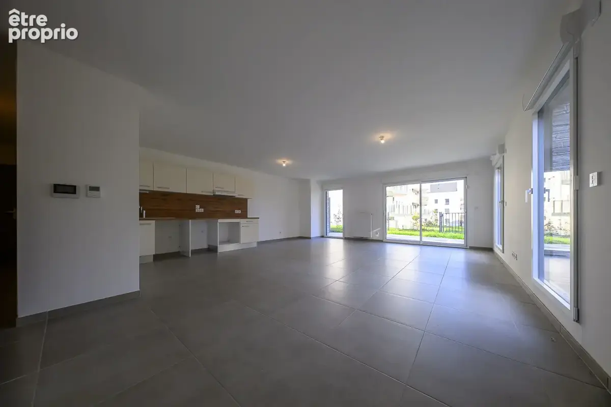 Divonne les Bains, T4 avec 2 terrasses et grand jardin - photo 8