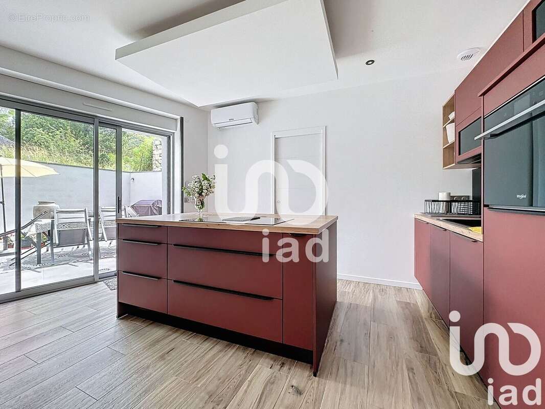 Appartement 69 m² à Campan  - photo 4