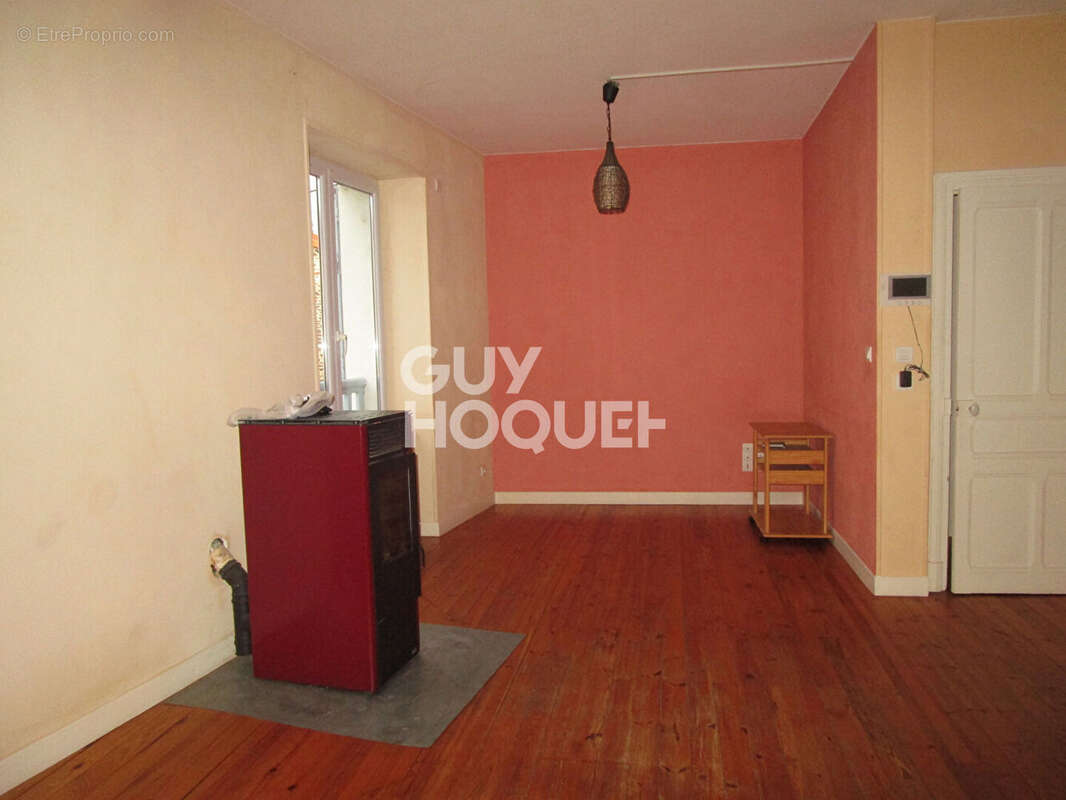 Maison à SAINT-GEORGES-D&#039;AURAC