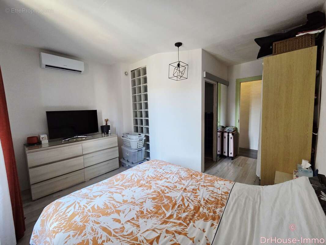 Maison à NISSAN-LEZ-ENSERUNE