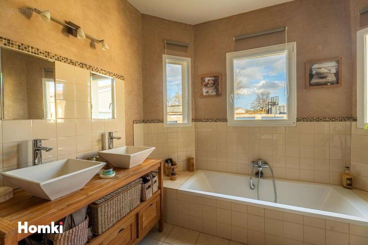 Maison à SAINTE-EULALIE