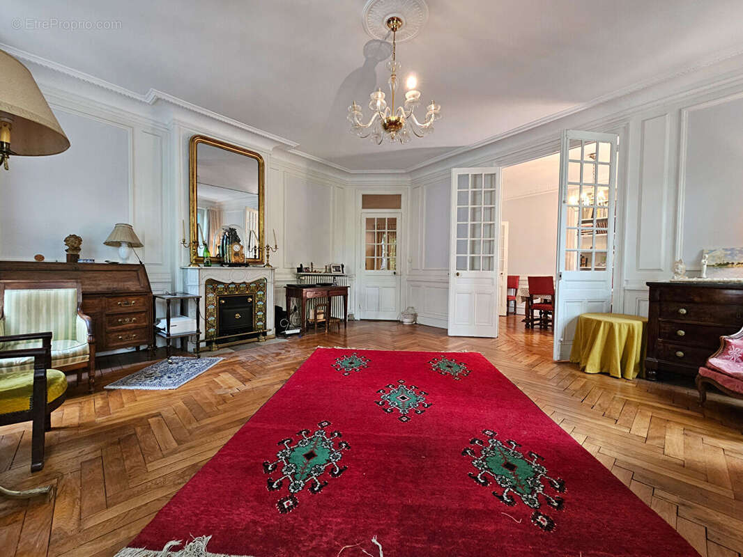 Appartement à LYON-6E