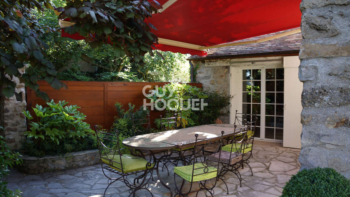 Maison à COURSON-MONTELOUP