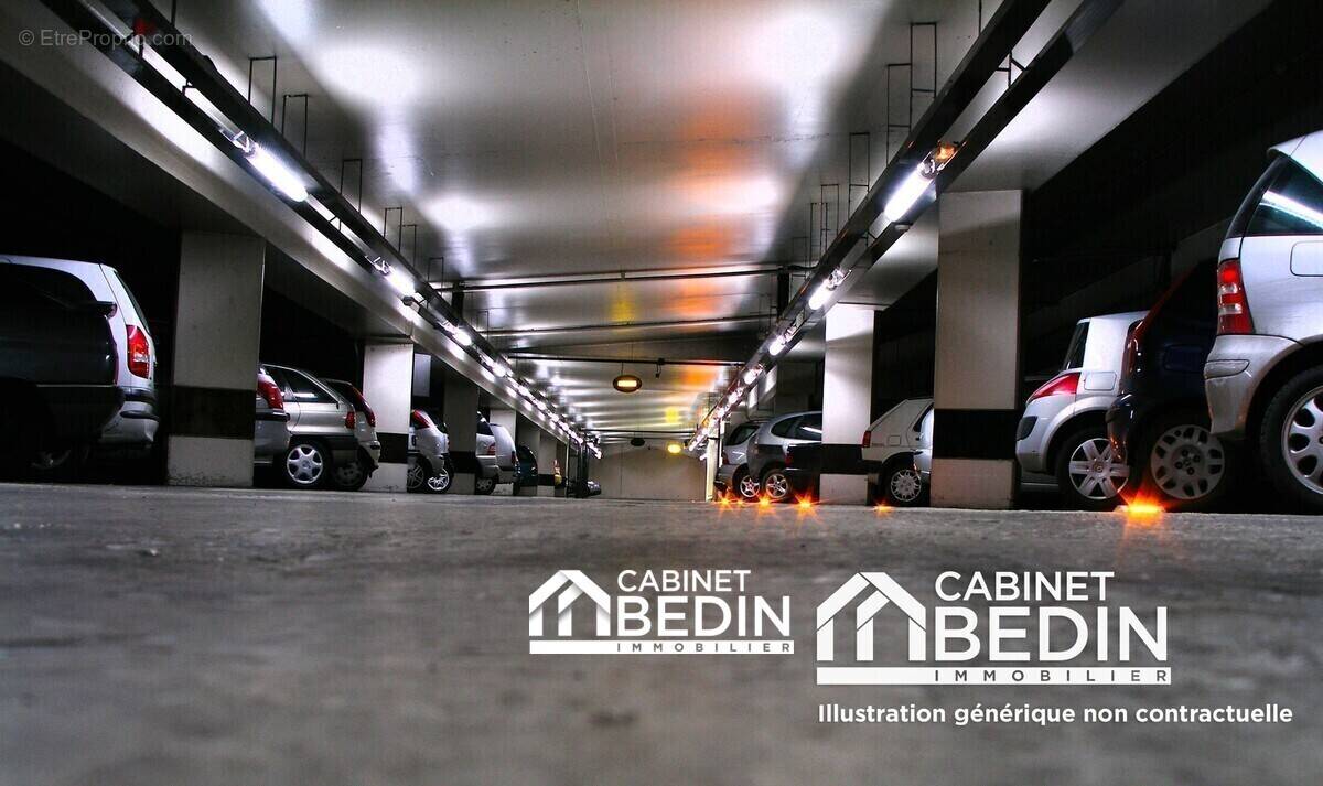 Parking à LA TESTE-DE-BUCH