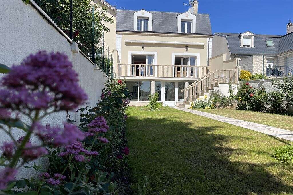 Maison à BOURG-LA-REINE