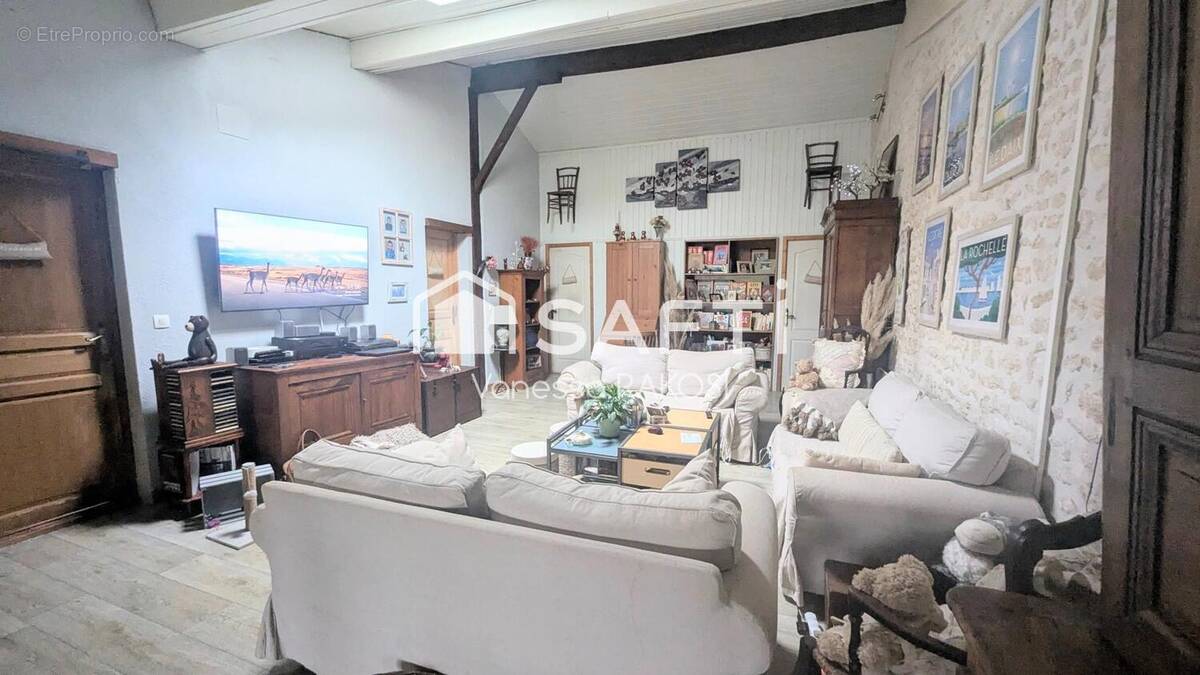 Photo 1 - Maison à SAINT-JEAN-D&#039;ANGELY