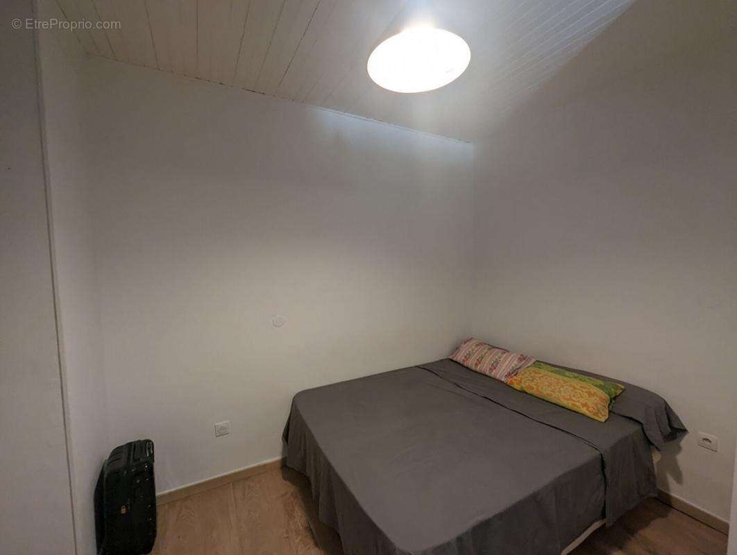Appartement à MARSEILLE-1E