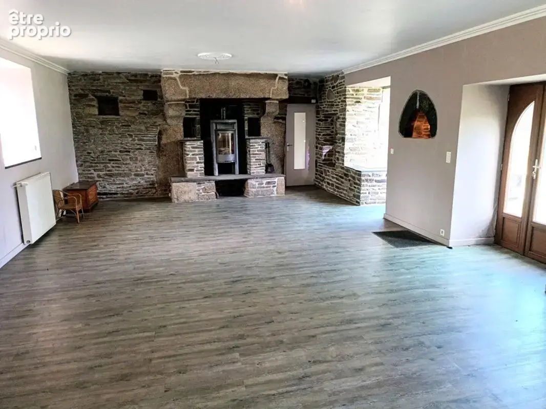 Ancienne ferme en pierre, son étang et 3 386 m² · Saint-Igeaux - photo 9