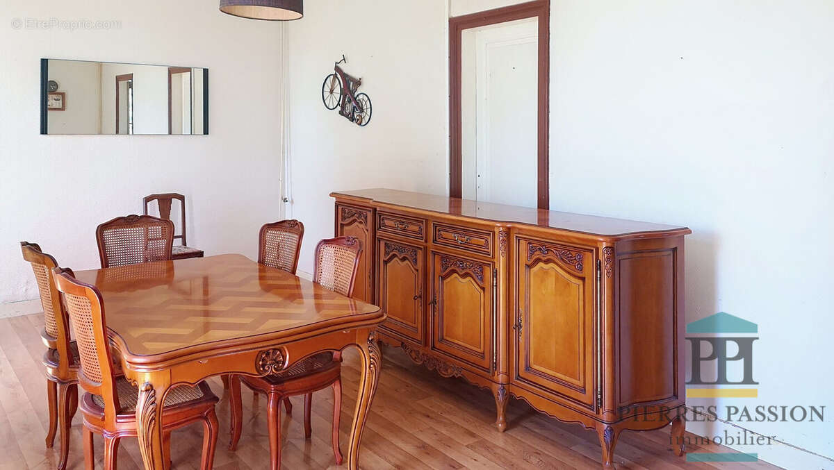 Maison à SAINT-PIERRE-D'AURILLAC