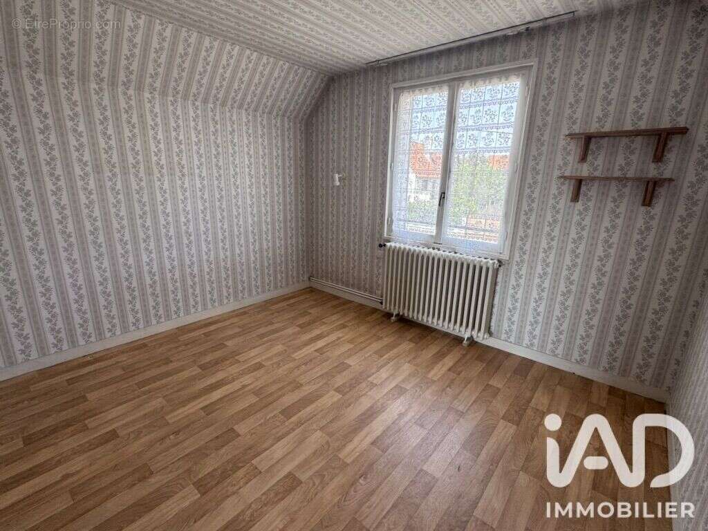 Maison 99 m² à Saint-Clement  - photo 9