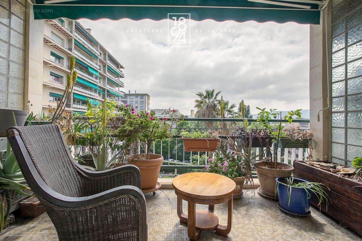 Appartement à MARSEILLE-8E