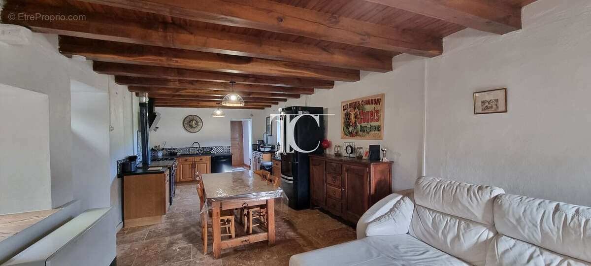Maison à SENECHAS