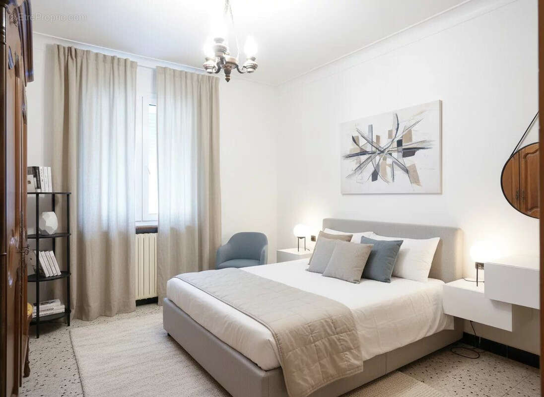 Chambre arrangement IA - Maison à NIMES