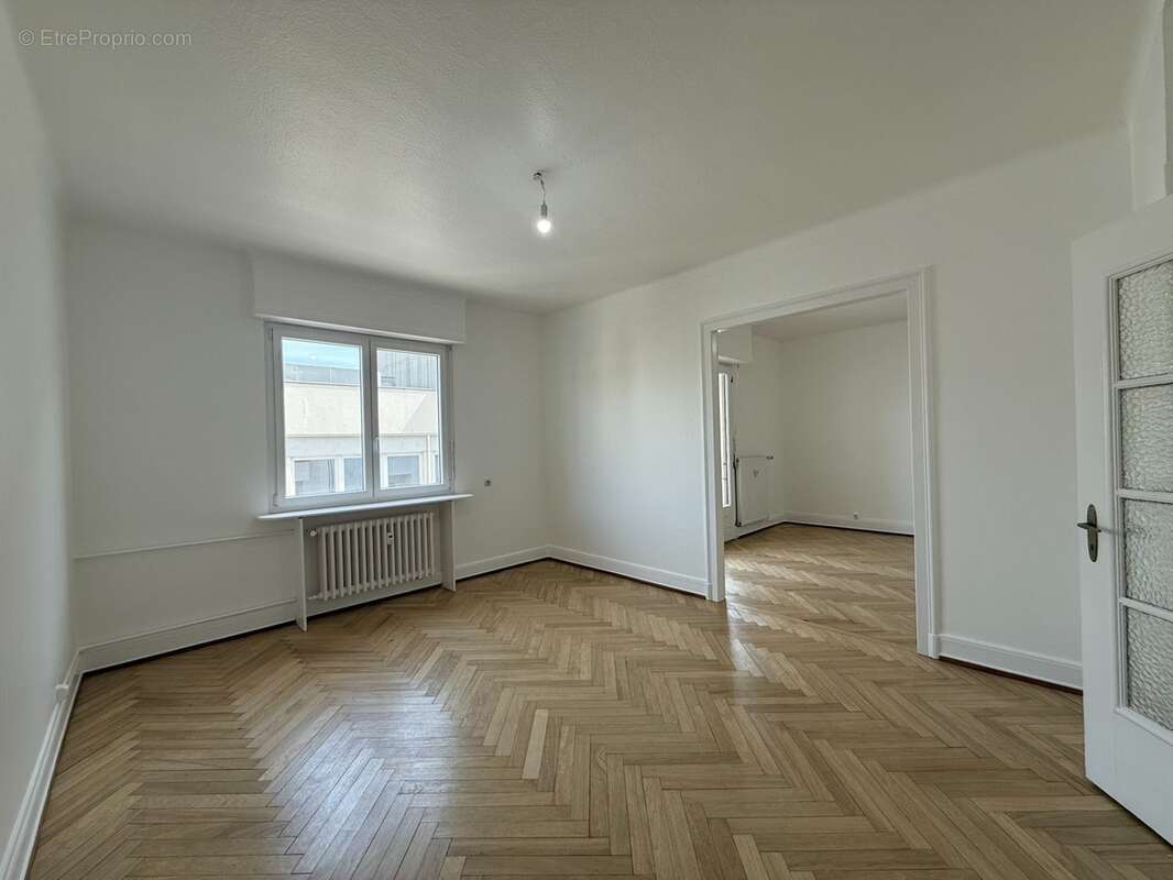 Appartement à vendre 3 pièces, deux balcons, STRASBOURG (67) - photo 2