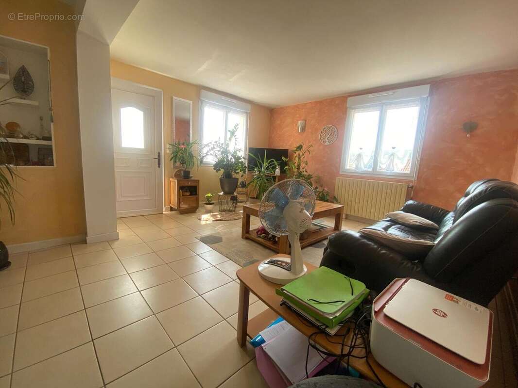 Maison 95 m² à Figeac  - photo 3