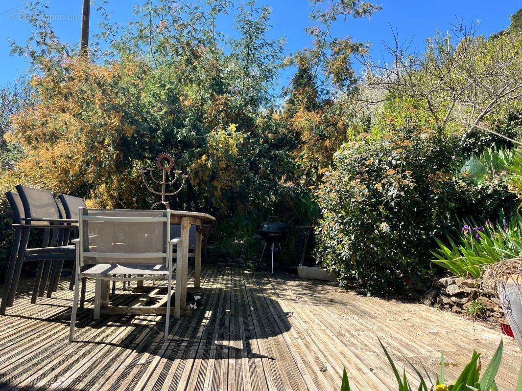 Maison à SAINT-PIERRE-SAINT-JEAN