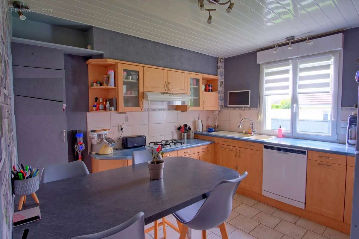 Maison à BASLY