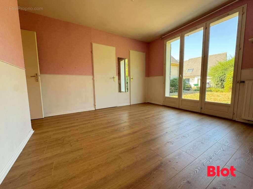 Maison 230 m² à Bruz  - photo 5