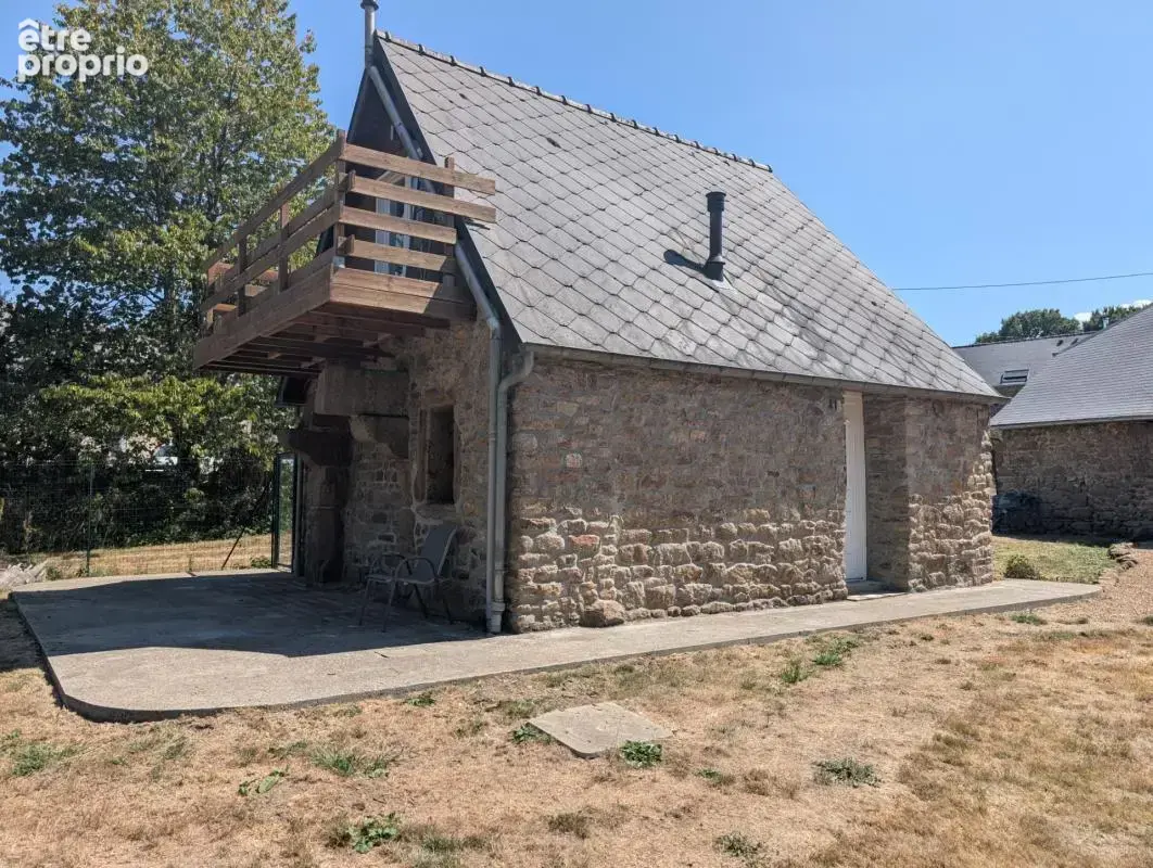 Mellé (35) : Longère de caractère rénovée (5 pièces) avec gîte indépendant, dépendances et potentiel d'aménagement - photo 14