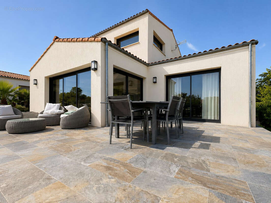 Maison 140 m² à Mornac-Sur-Seudre  - photo 6