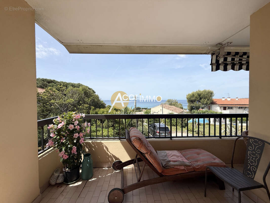 Appartement à SIX-FOURS-LES-PLAGES