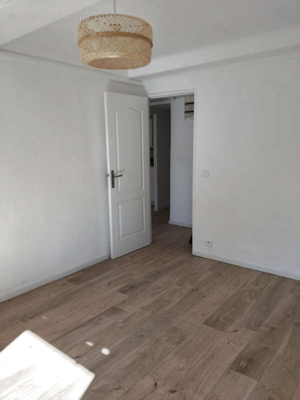 T3 dernier etage vue chateau proche place clemenceau et maintenon - photo 14
