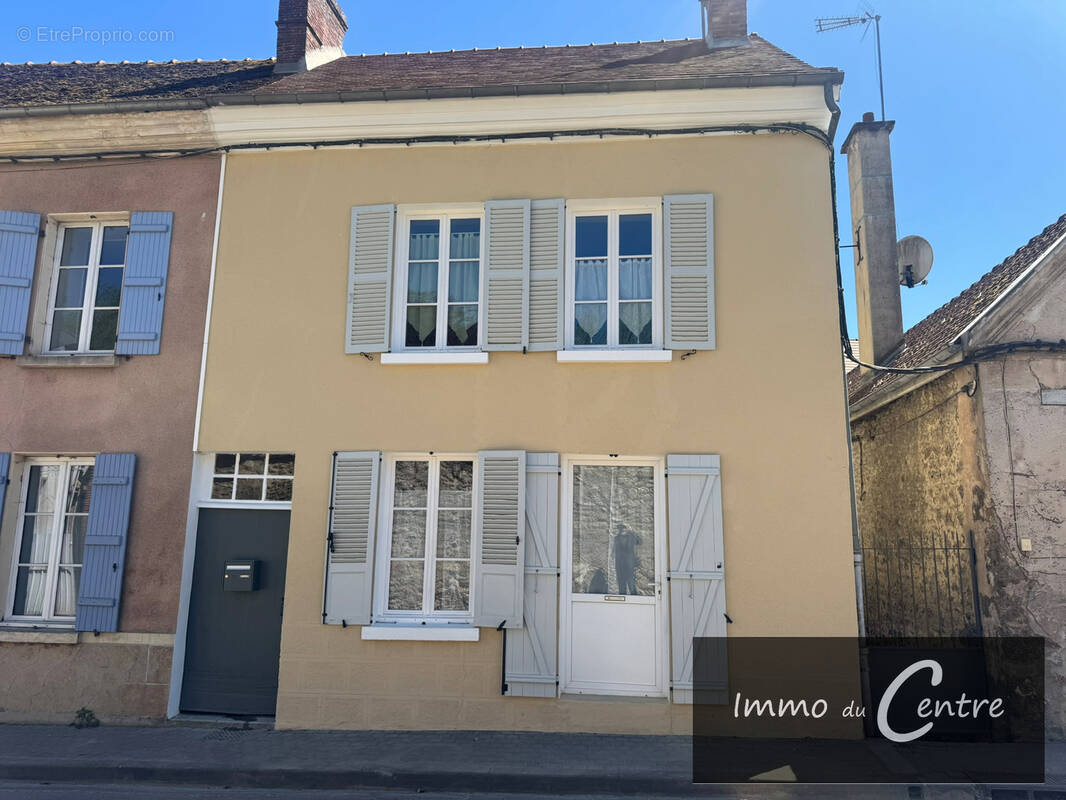 Maison à MONTMIRAIL