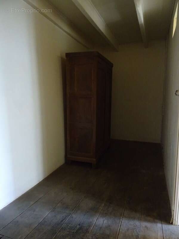 Maison à CHERVES-CHATELARS