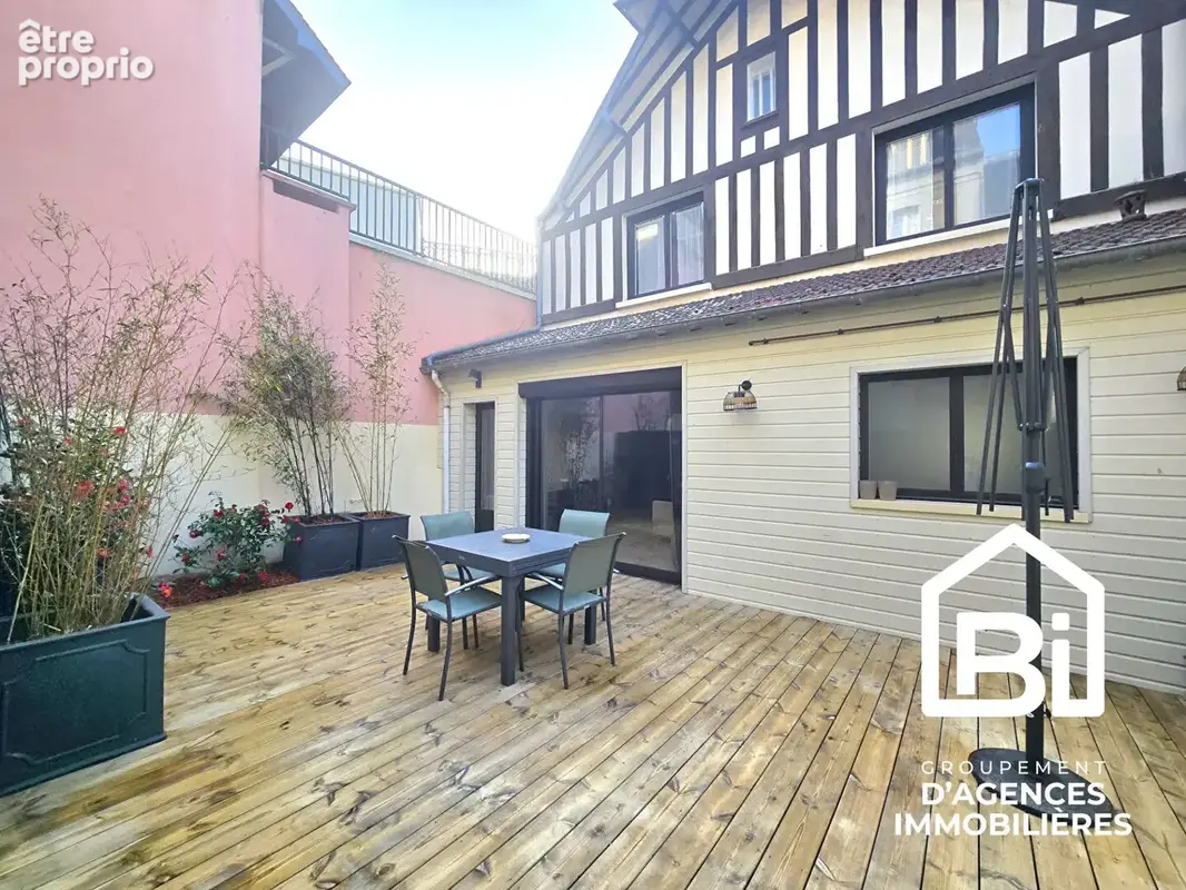 DEAUVILLE - Maison en plein centre ville - photo 3