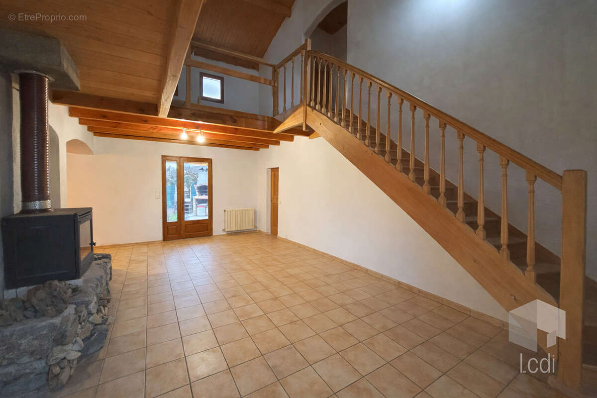 Maison à RUOMS